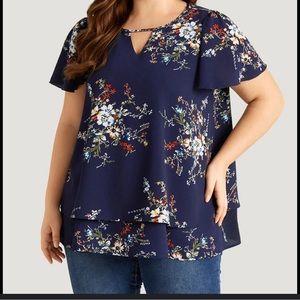 BloomChic Floral Print Keyhole Flutter Sleeve Blouse